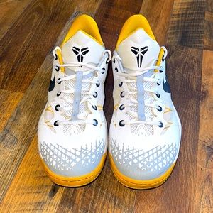 Nike Venom Kobe Basketball Shoes